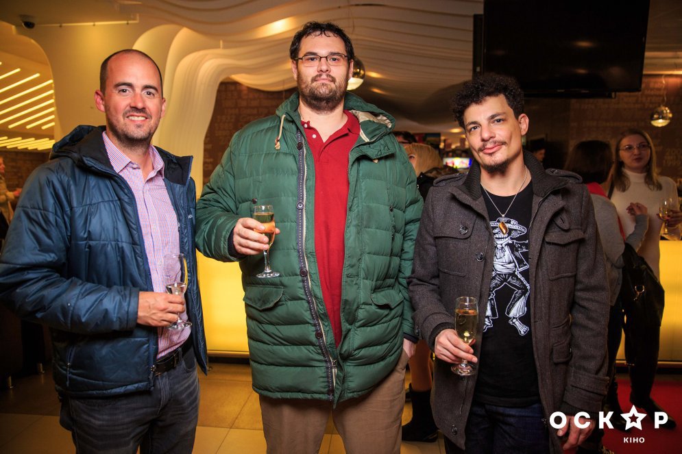 Бэтмен против Супермена премьера