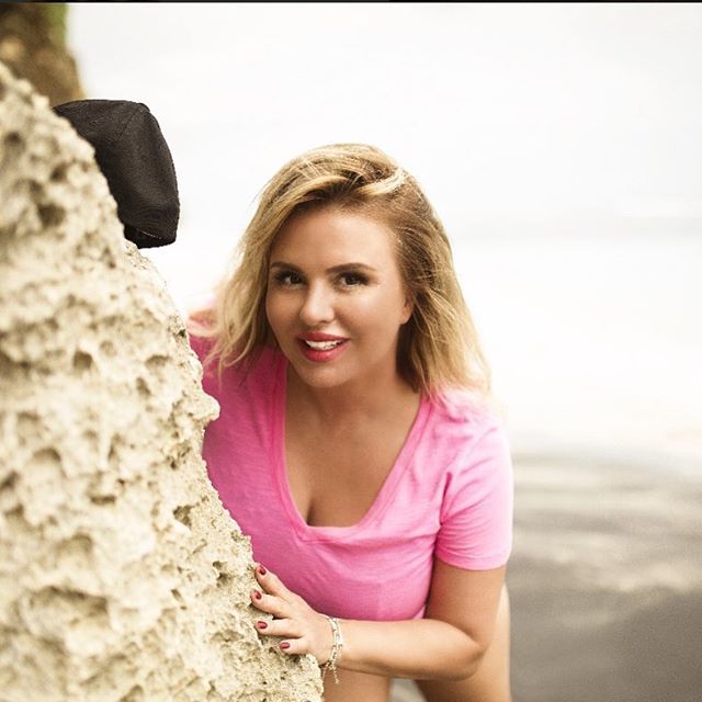 Анна Семенович (Instagram)