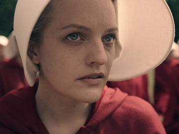 Кадр из сериала "Рассказ служанки"