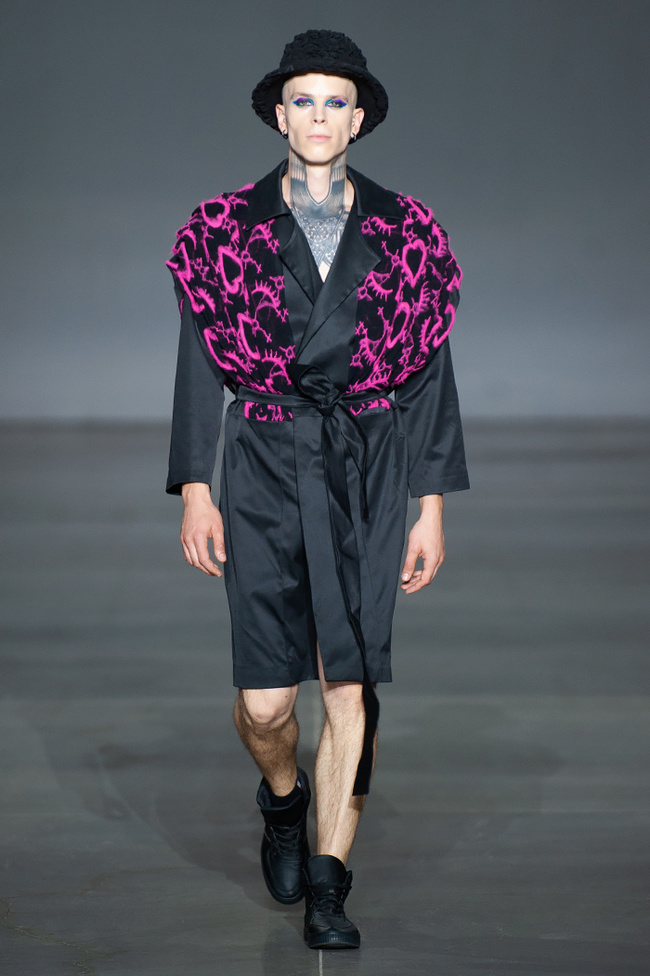 Показ LEM: UFW noseason sept 2021 на Ukrainian Fashion Week noseason sept 2021