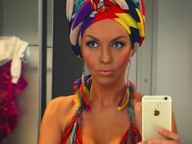 Оля Полякова