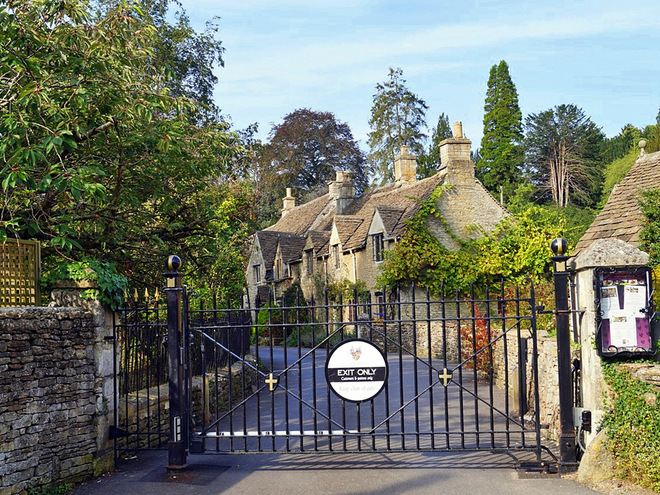 Деревня Castle Combe