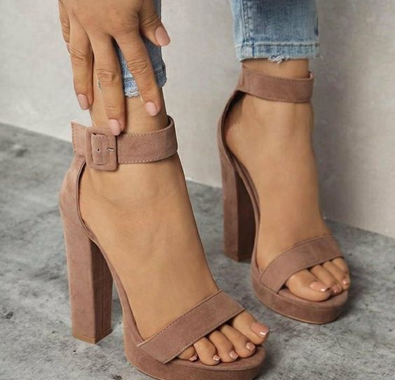 Сексуальная летняя обувь на толстом каблуке