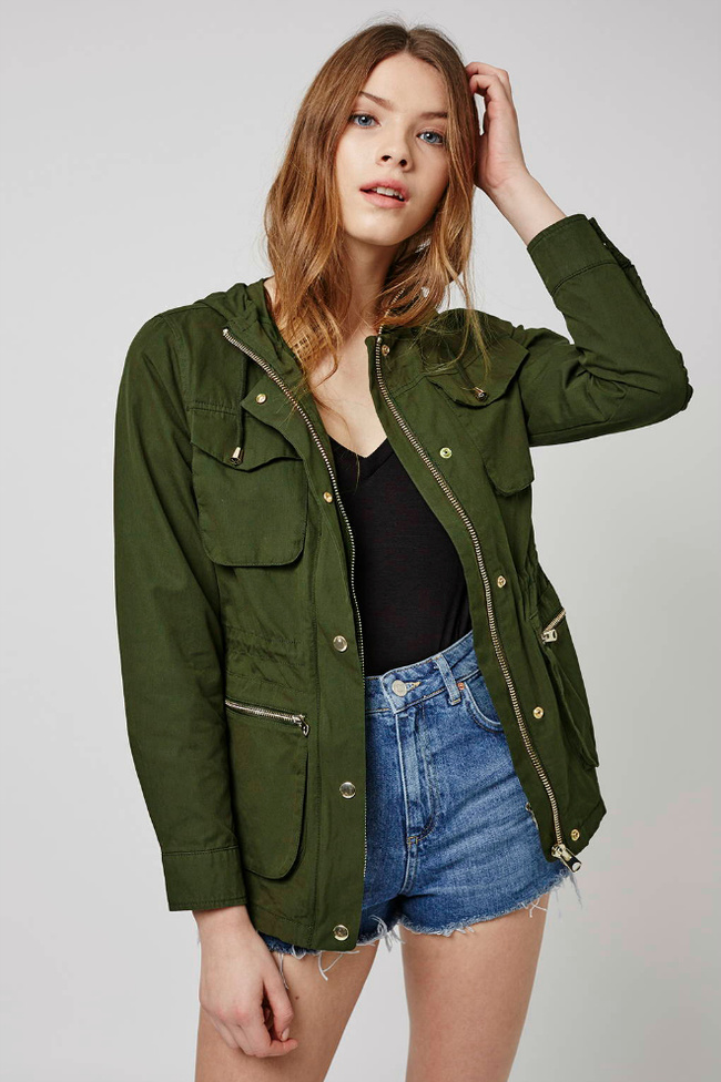 Модные куртки весны 2016: цвет хаки