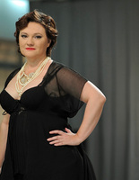 Шоу Оголена красуня