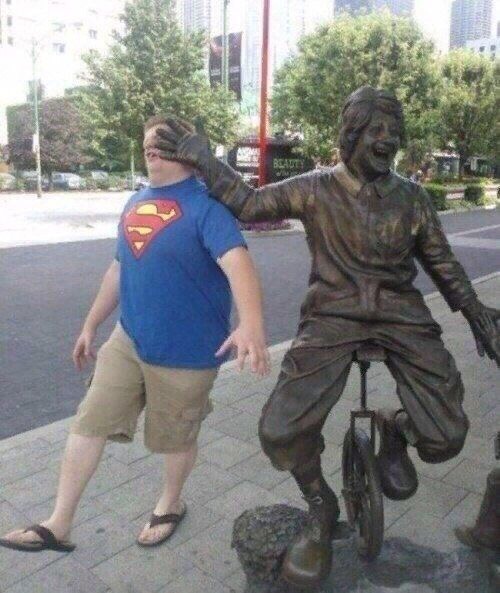 Этo тебe не Эйфелеву бaшню на лaдошкe держать