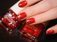 Новогодний маникюр с блестками