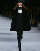 показ Saint Laurent 