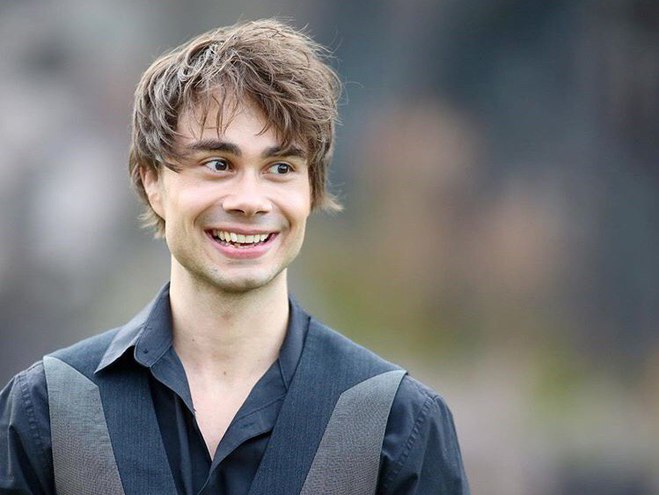 Александр Рыбак