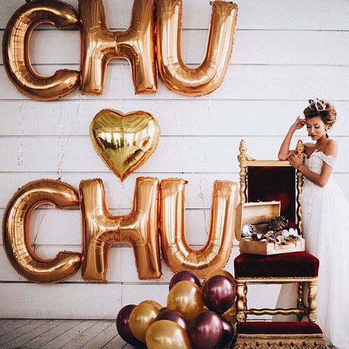 Тодоренко у весільній сукні