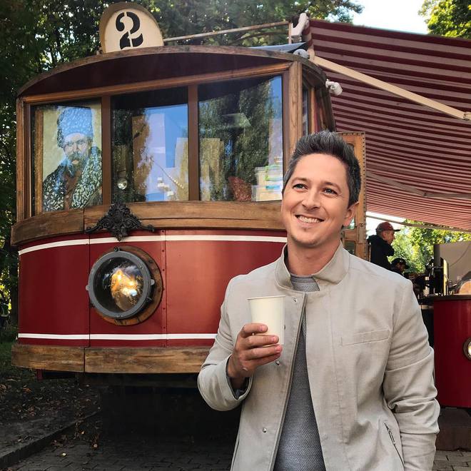 день матери: ведущие нового канала