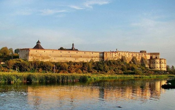 Самые красивые замки Украины