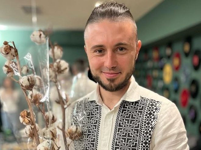 Тополя у День знань вперше за довгий час показався з трьома дітьми