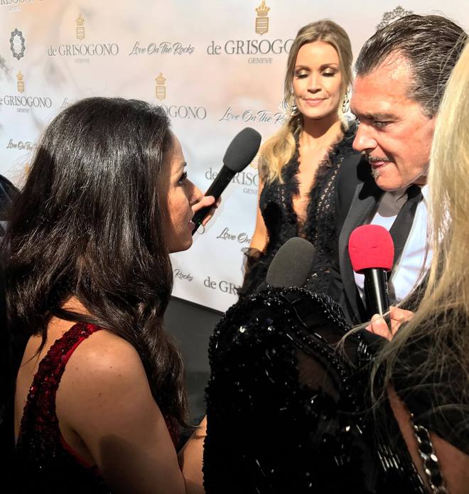 Один в один: поклонники Златы Огневич сравнивают певицу с Евой Лонгорией (фото)