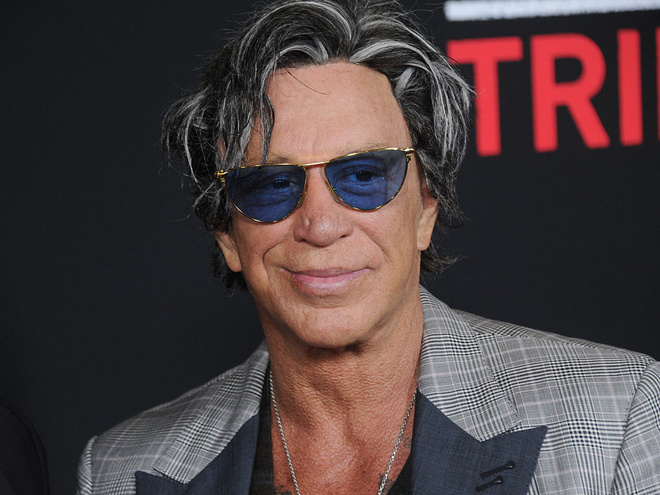 Міккі Рурка виселили з дому через борги: актор відмовився від допомоги фанів