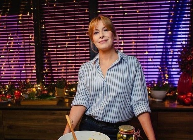 «Хочу перевезти ближче до себе»: Кравець показала рідкісне фото з батьками