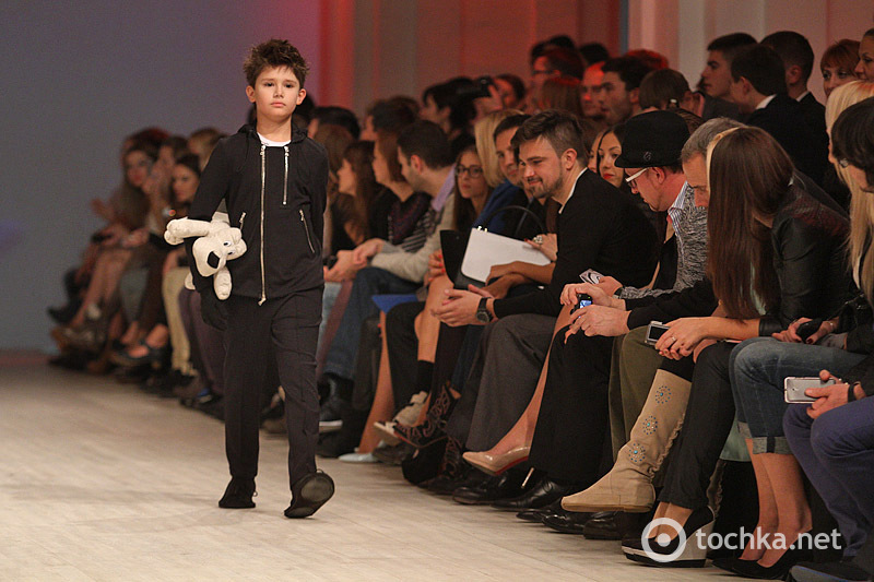 Показ ANISIMOV for 9,5