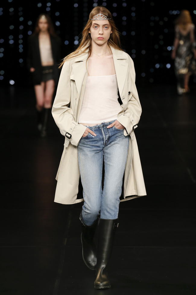 Що носити влітку: Saint Laurent