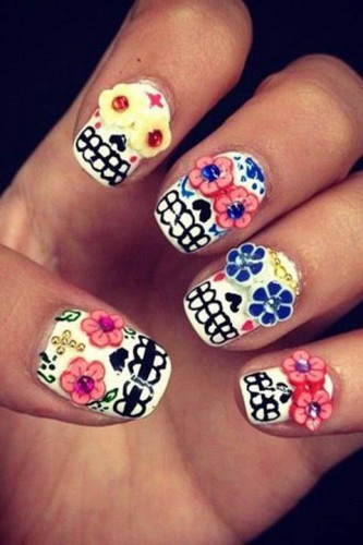 Прикольный маникюр на Хэллоуин