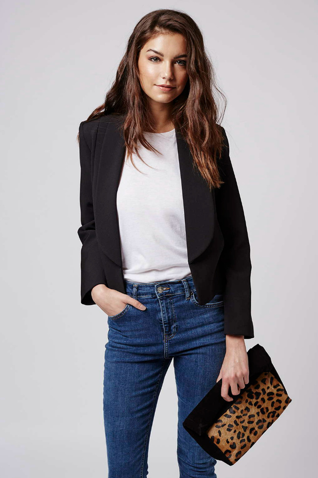 Street style идеи для новогоднего образа: шопинг