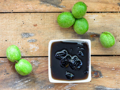 Варенье из зеленых грецких орехов