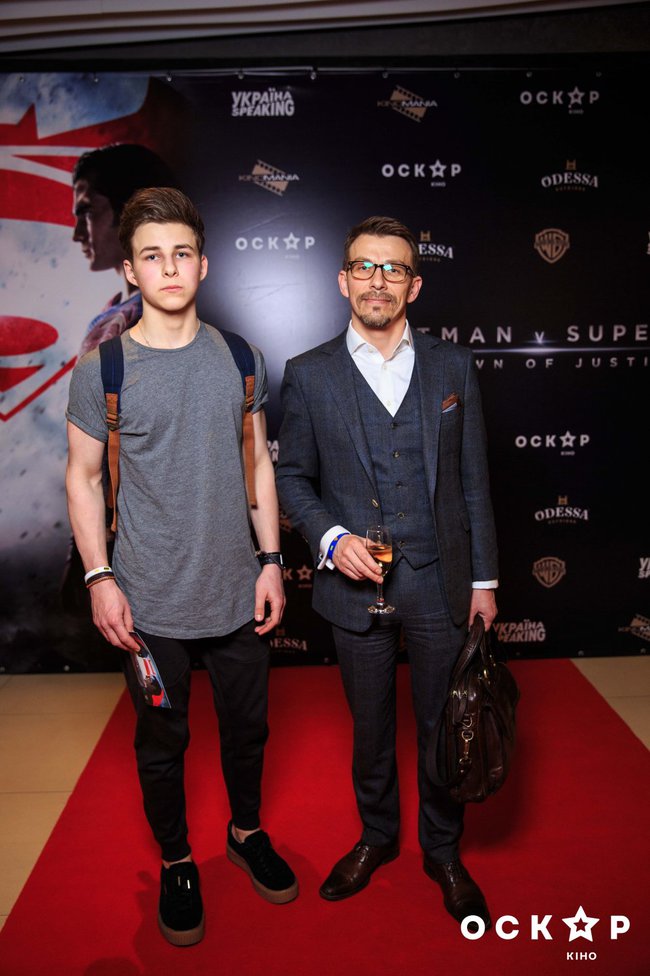 Бэтмен против Супермена премьера