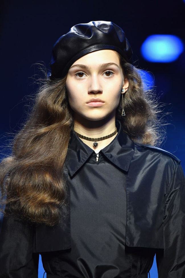 Весняні зачіски 2017: повітряні локони