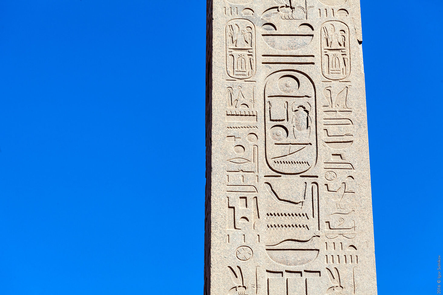 Тот родил его фараон 6 букв сканворд. Египет Карнакский храм обелиски. Картуш Египет тутмос. Египет храм Тутмоса. Обелиски Тутмоса в Карнаке.