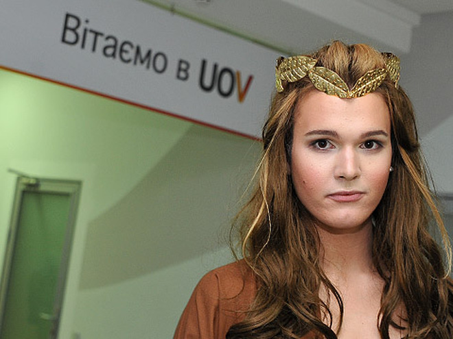 Борис Апрель