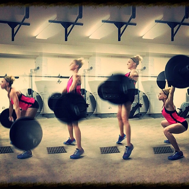 Фітнес-мама bottlesandbarbells