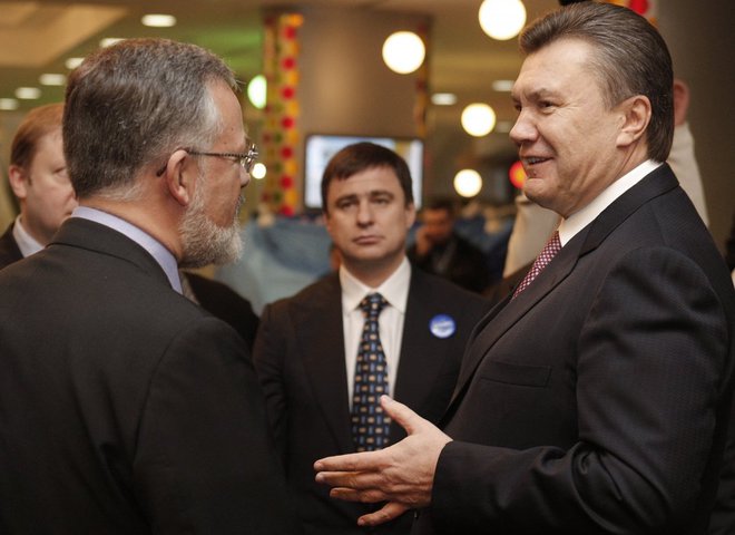Виктор Янукович, Дмитрий Табачник