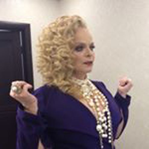 Лариса Долина