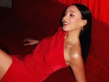 Настя з «Холостяка-14» відповіла хейтерам, які обзивали її «старою для Тараса»