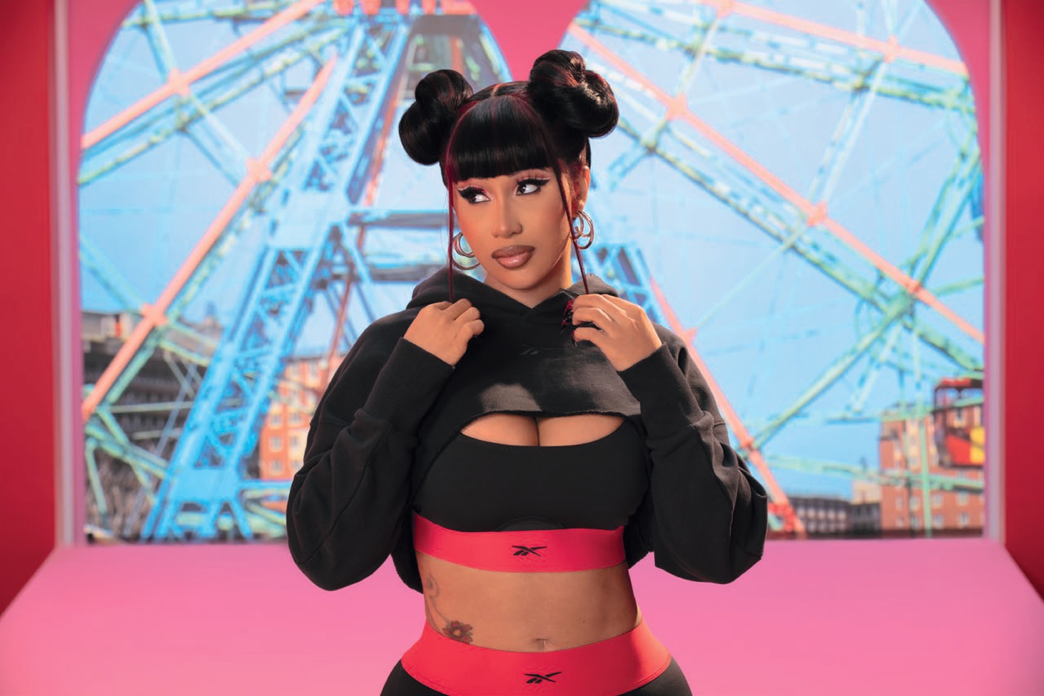 Карди Би и Reebok