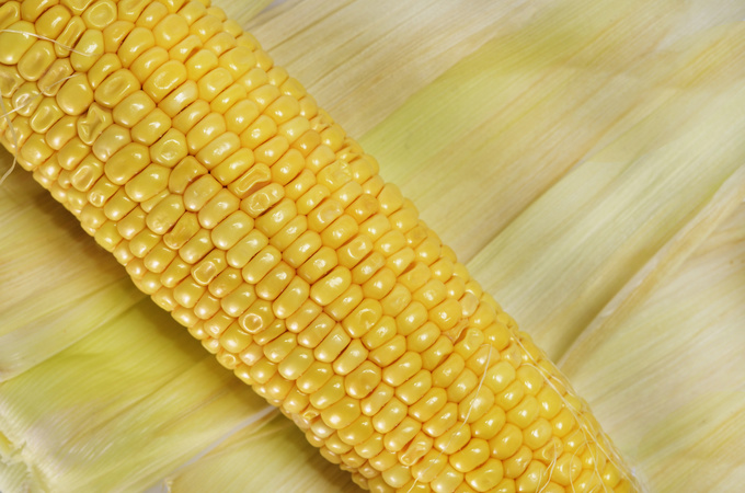 Консервована кукурудза: 3 рецепта на будь-який смак