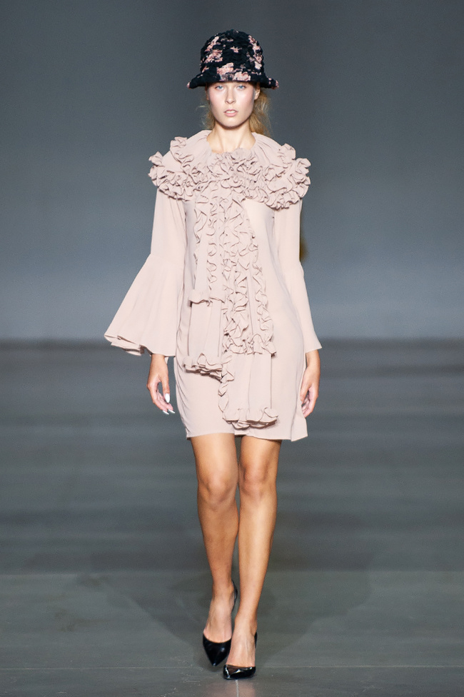 Показ LEM: UFW noseason sept 2021 на Ukrainian Fashion Week noseason sept 2021