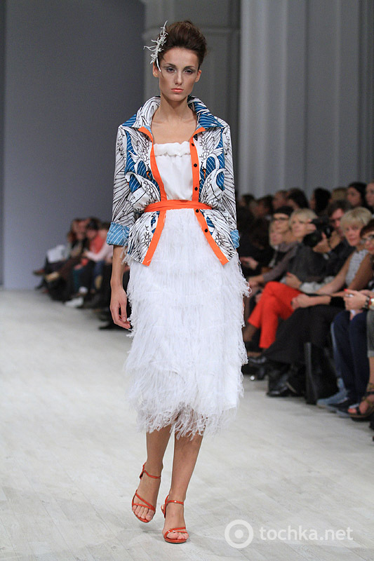 Показ Larisa LOBANOVA