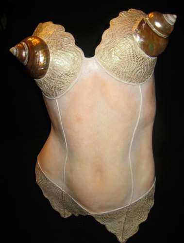 ТОП неординарных бюстов 