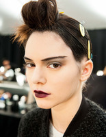 Б'юті-образ моделей з показу Marc Jacobs Осінь 2015?