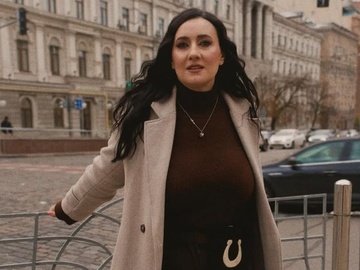 Вітвіцька вразила молодим виглядом своєї мами-іменинниці