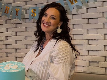 46-річна Вітвіцька відгуляла baby shower перед народженням первістка