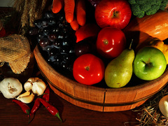 Как сделать поделку из фруктов и овощей своими руками?