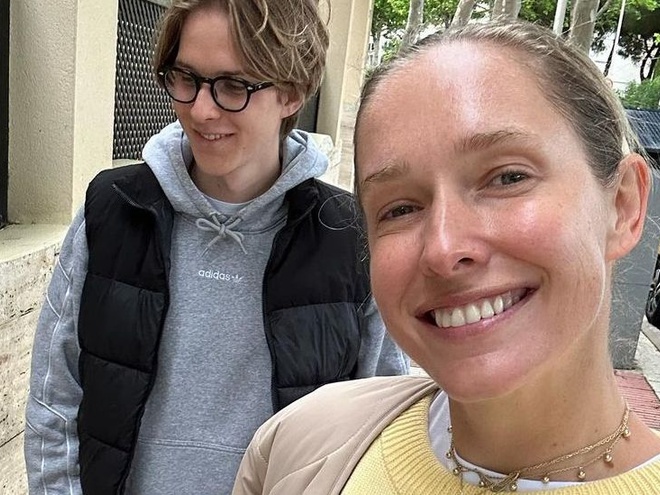 Осадча з нагоди двох дат показала своїх трьох синів і привітала тезок