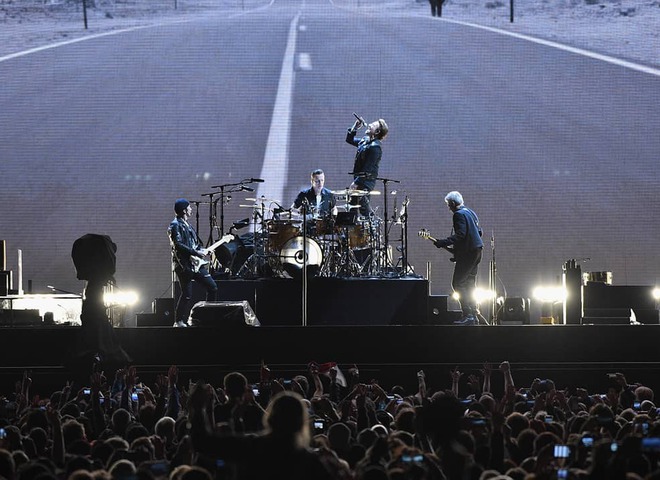 Гитарист U2 стал первым рок-музыкантом, выступившим в Сикстинской капелле