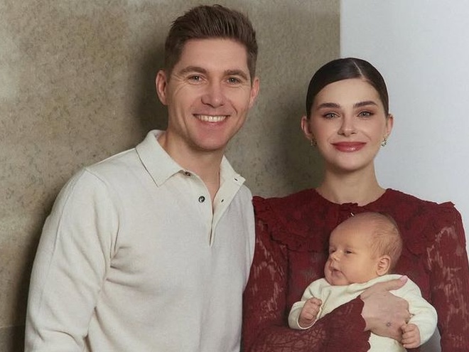 «Добре, що не відморозилася»: дружина Остапчука с гумором привітала його з річницею весілля