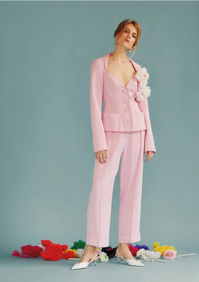 Речі з харизмою: жіночність і театральність в новій колекції Marianna Senchina Spring Summer 2019