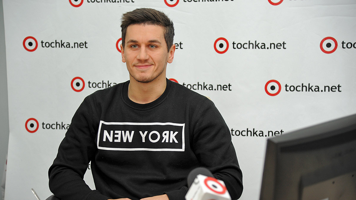 Олег Татаринов