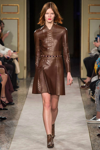 Модные тенденции зимы 2016: кожаные платья