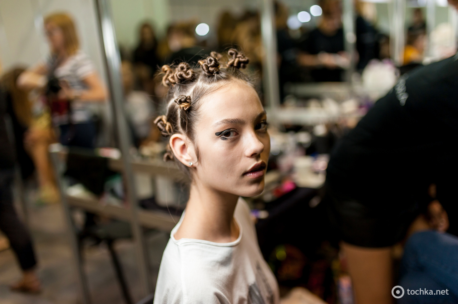 Backstage второго дня UFW SS20