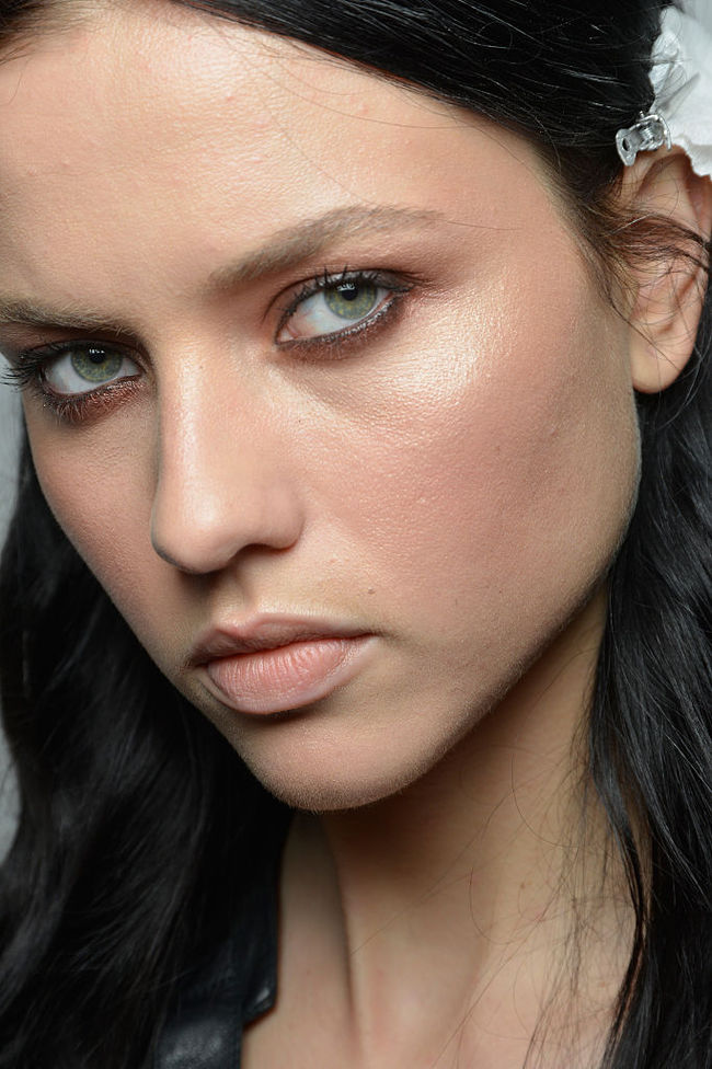 Бежева помада на кожен день